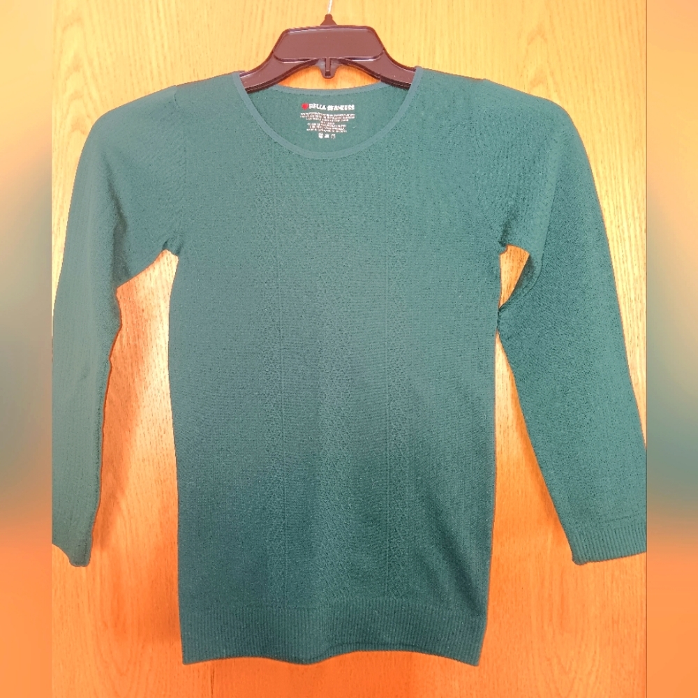 Women's size small,  Bella Seamless top